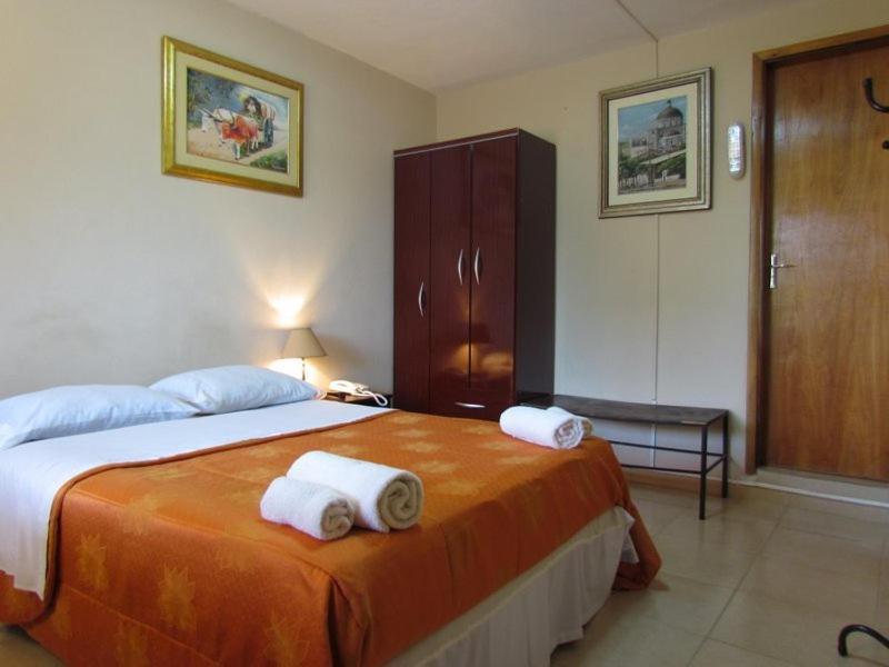 Hostal Casa Suiza Asunción Zewnętrze zdjęcie